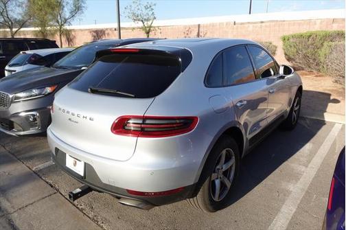 2018 Porsche Macan Base