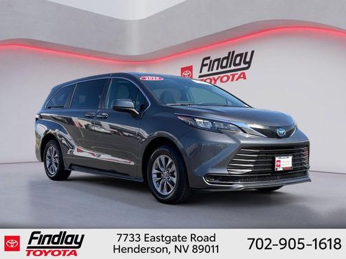 Magnetic Gray Metallic 2025 Toyota Sienna LE