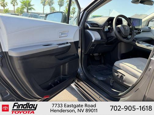 Magnetic Gray Metallic 2025 Toyota Sienna LE