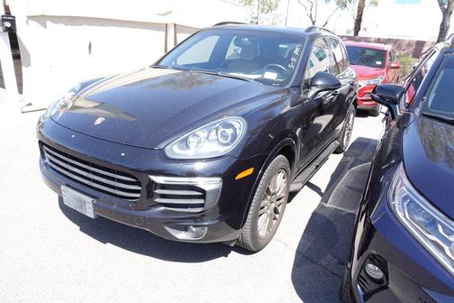 Jet Black Metallic 2017 Porsche Cayenne Platinum Edition
