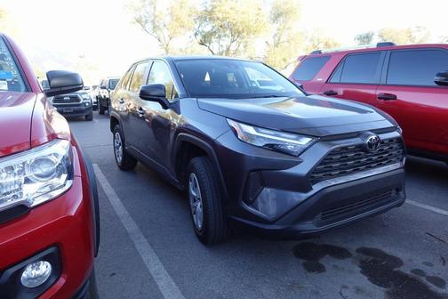 2024 Toyota RAV4 LE