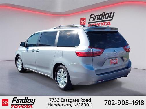 2017 Toyota Sienna XLE