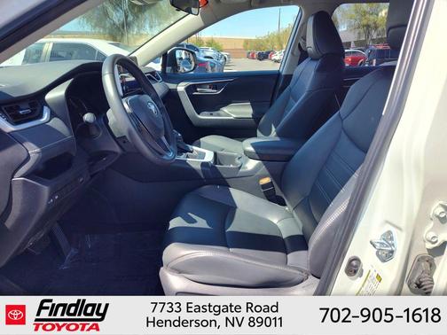 Wind Chill Pearl 2025 Toyota RAV4 XLE Premium