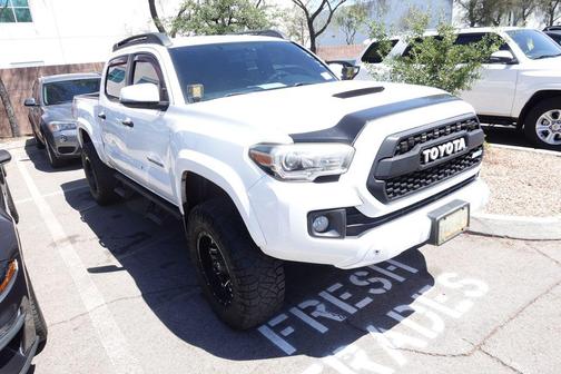 White 2017 Toyota Tacoma TRD Sport