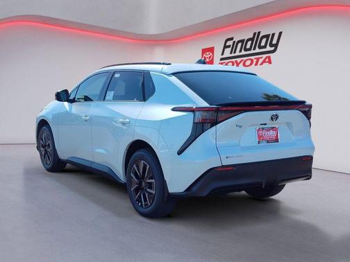 Wind Chill Pearl 2026 Toyota bZ XLE