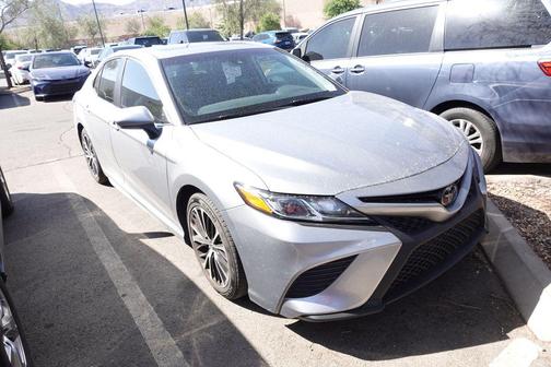 Celestial Silver Metallic 2019 Toyota Camry SE