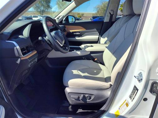 2025 Toyota Grand Highlander Platinum