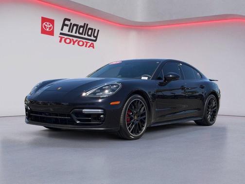 Carmine Red 2019 Porsche Panamera GTS