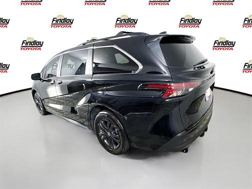 2024 Toyota Sienna Woodland Edition