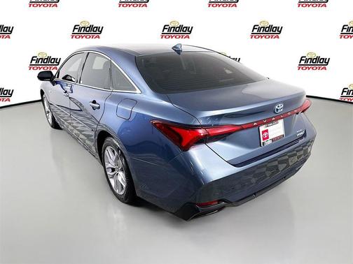 2021 Toyota Avalon Hybrid XLE Plus
