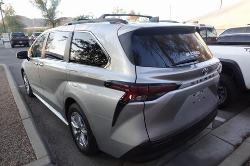 2024 Toyota Sienna XLE 7 Passenger