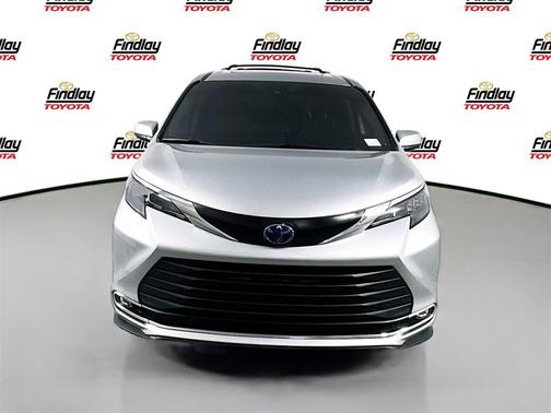 2024 Toyota Sienna XLE 7 Passenger