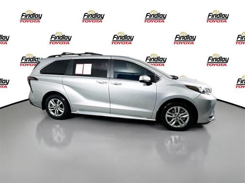 2024 Toyota Sienna XLE 7 Passenger