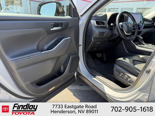 Cement 2024 Toyota Highlander Hybrid XLE