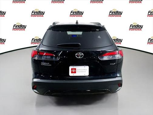 2024 Toyota Corolla Cross XLE