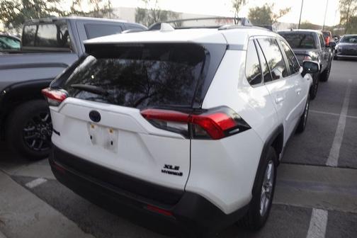 2020 Toyota RAV4 Hybrid XLE