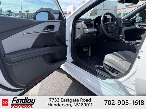 Ice Cap 2025 Toyota Camry SE