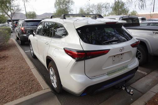 2022 Toyota Highlander L