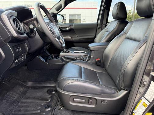 2020 Toyota Tacoma TRD Sport