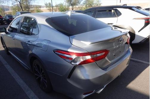 2020 Toyota Camry SE