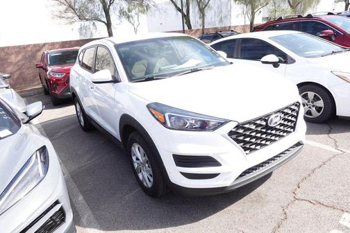 Dazzling White 2019 Hyundai TUCSON SE