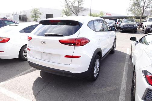 Dazzling White 2019 Hyundai TUCSON SE