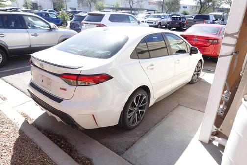 Blizzard Pearl 2021 Toyota Corolla XSE