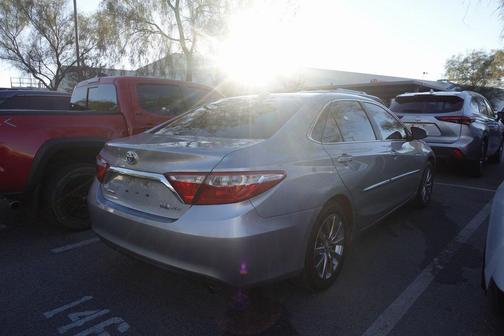 2017 Toyota Camry Hybrid XLE