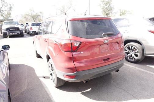 RUBY RED METALLIC TINTED CC 2019 Ford Escape SE
