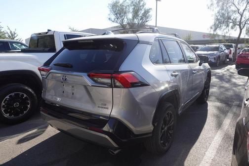 2023 Toyota RAV4 Hybrid SE