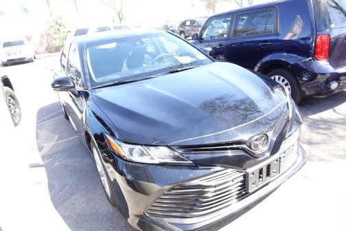 Midnight Black Metallic 2018 Toyota Camry LE