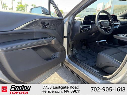 Argent Silver Metallic 2024 Cadillac LYRIQ Sport