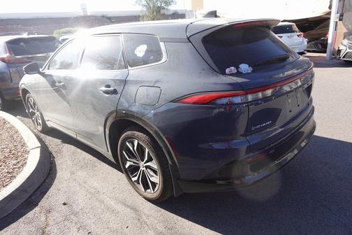 2025 Toyota Crown Signia XLE