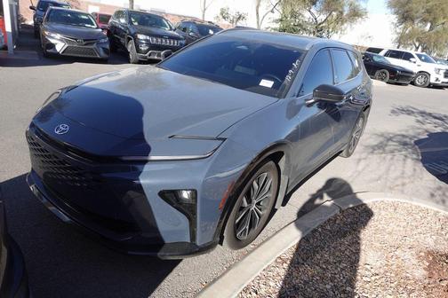 2025 Toyota Crown Signia XLE