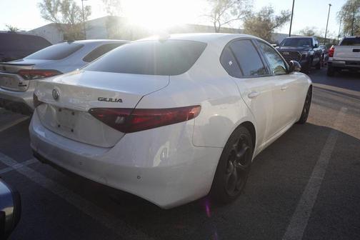 2019 Alfa Romeo Giulia Base