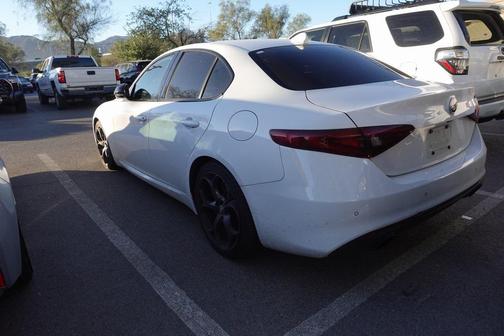 2019 Alfa Romeo Giulia Base