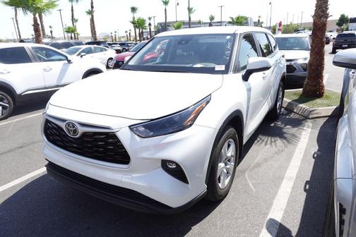 Wind Chill Pearl 2025 Toyota Highlander LE