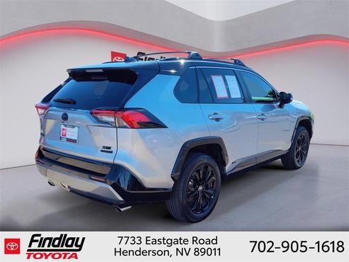 2022 Toyota RAV4 Hybrid SE