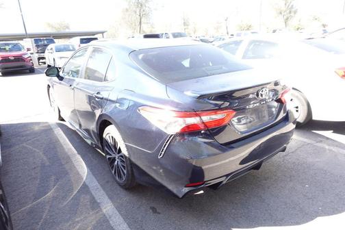 Galactic Aqua Mica 2018 Toyota Camry SE