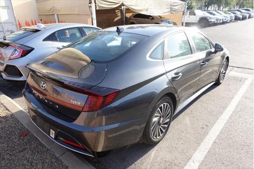2022 Hyundai SONATA Hybrid Limited