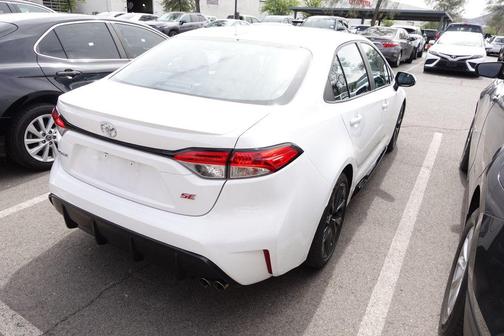 Ice Cap 2025 Toyota Corolla SE