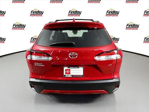 2024 Toyota Corolla Cross LE