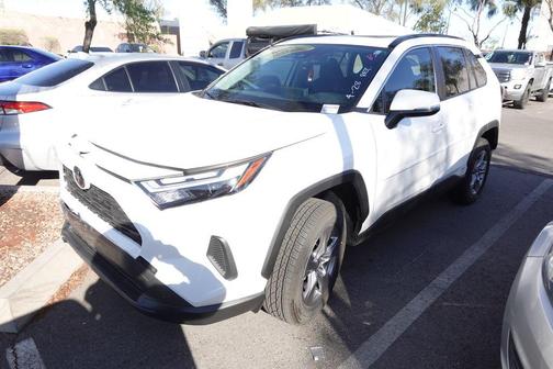 Ice Cap 2025 Toyota RAV4 Hybrid XLE