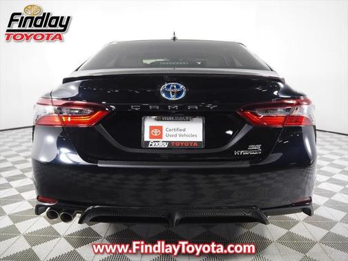 Midnight Black Metallic 2022 Toyota Camry SE