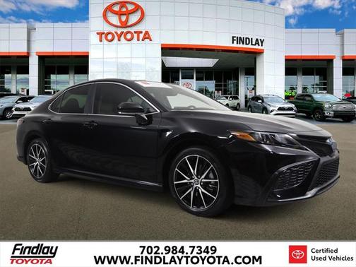 Midnight Black Metallic 2022 Toyota Camry SE