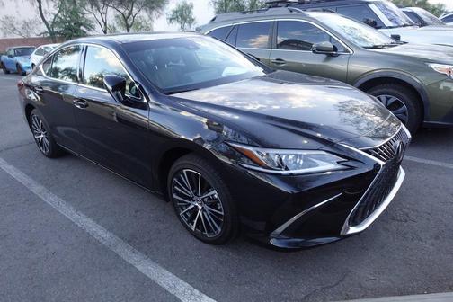 2024 Lexus ES 300h Base