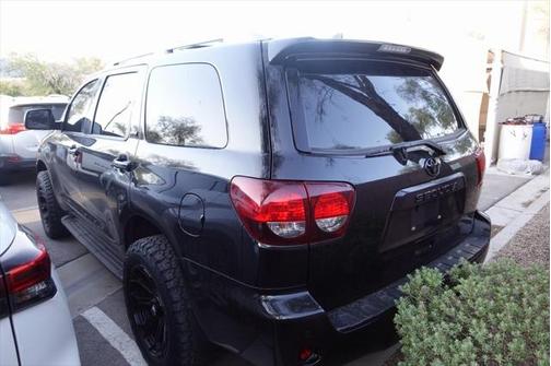 2021 Toyota Sequoia SR5