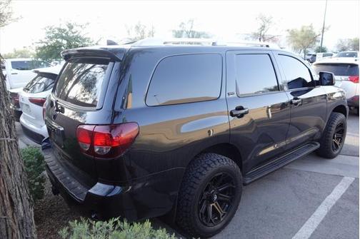 2021 Toyota Sequoia SR5
