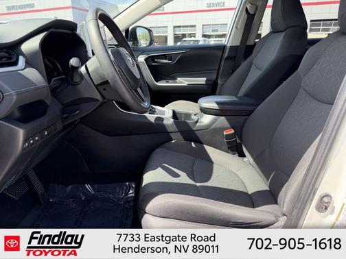Ice Cap 2024 Toyota RAV4 XLE