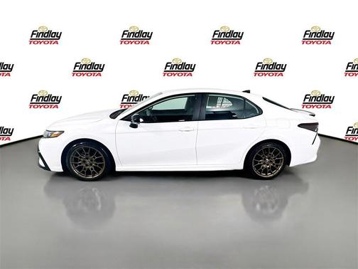 2024 Toyota Camry Hybrid SE